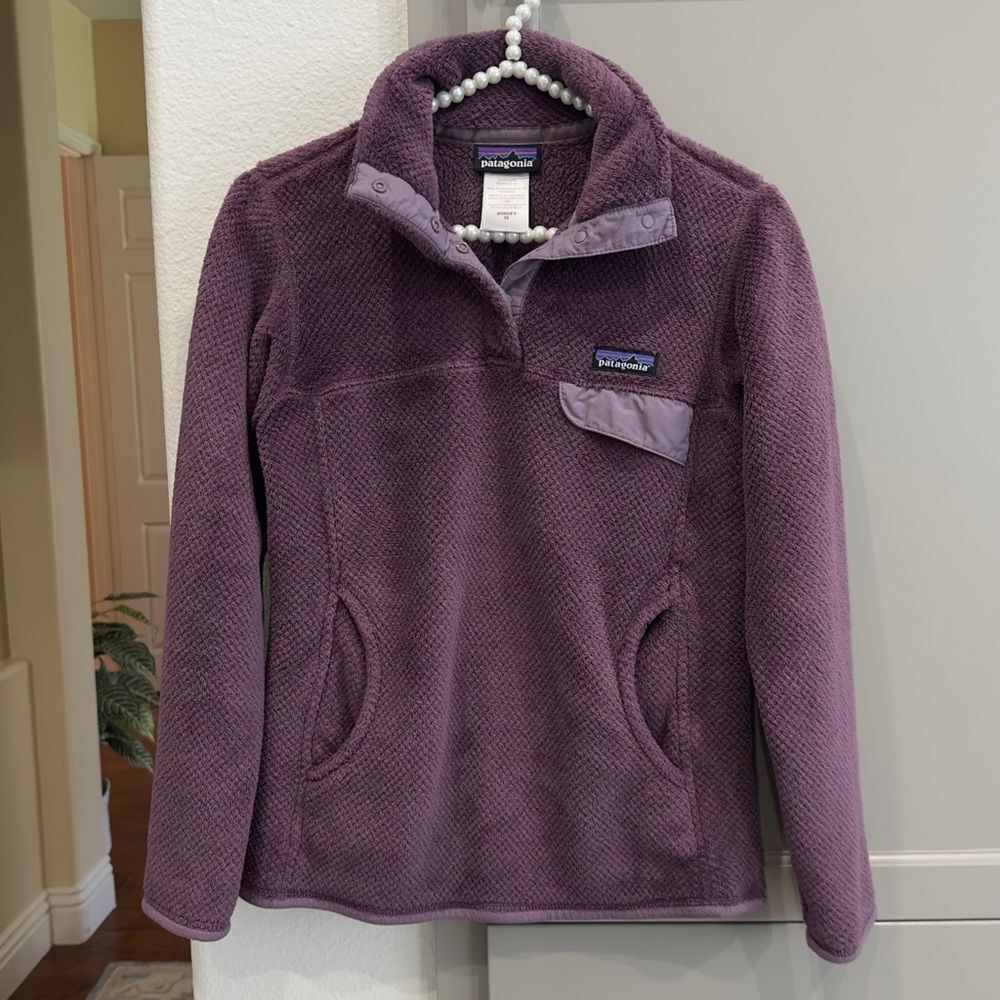 Patagonia Synchilla Womens Size XS 0 2 Purple Fleece Pullover 1/4 Snap Pocket